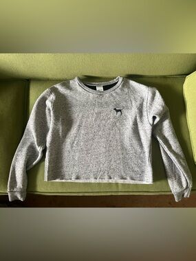 Victoria’s Secret crop sweatshirt 🖤 size XS